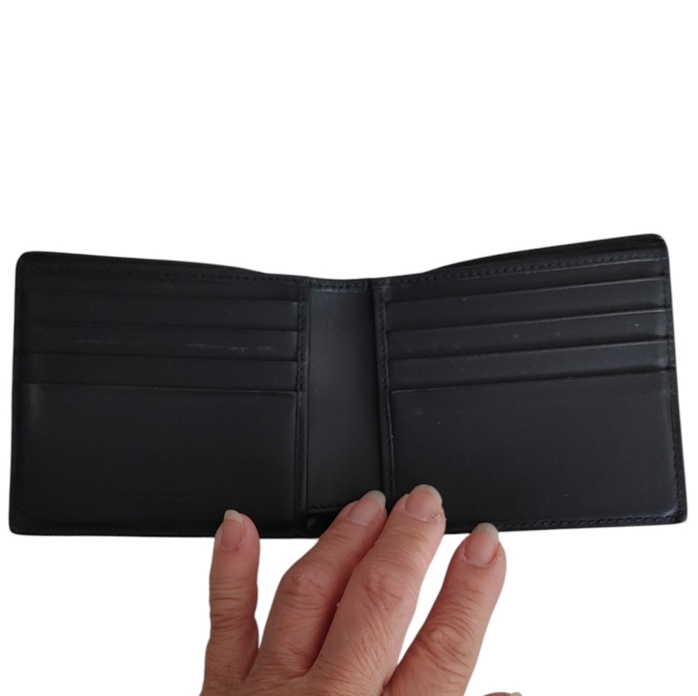 Bottega Veneta Black Leather Intrecciato Bi-Fold Wallet - Picture 4 of 16